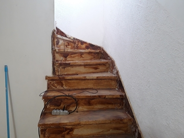 04 antes  polimento de escada em Santo Amaro 